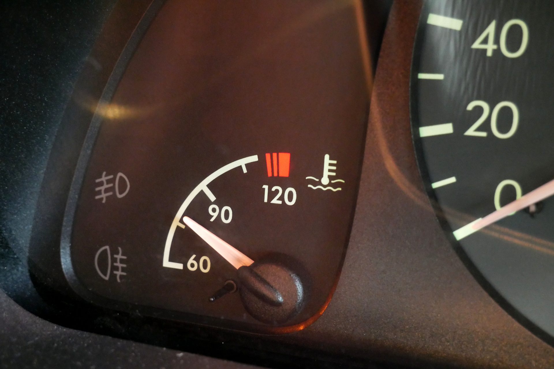 Car coolant temperature gauge